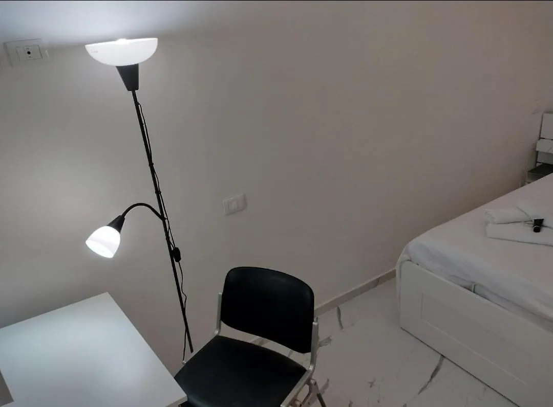 Alemanna33 Central Apartment Messina Italy